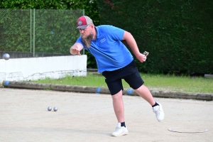 Une triplette du Puy Pétanque championne de Haute-Loire au jeu provençal