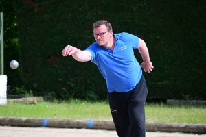 Une triplette du Puy Pétanque championne de Haute-Loire au jeu provençal