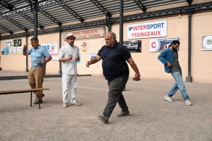 Yssingeaux : 200 spectateurs &quot;Les Pieds tanqués&quot; au boulodrome