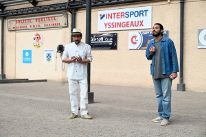 Yssingeaux : 200 spectateurs &quot;Les Pieds tanqués&quot; au boulodrome