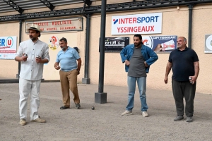 Yssingeaux : 200 spectateurs &quot;Les Pieds tanqués&quot; au boulodrome