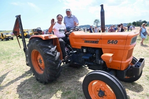 A Montusclat, la faulx perpétue la tradition