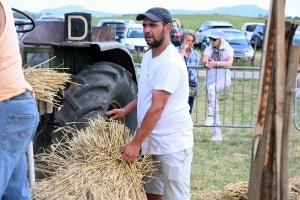 A Montusclat, la faulx perpétue la tradition