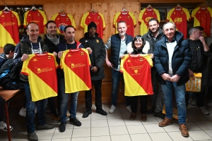 Sainte-Sigolène : un maillot identique pour toutes les équipes de foot