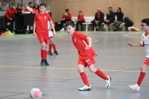 Monistrol-sur-Loire : Bas-en-Basset (U12) et Loire Mézenc (U13) s&#039;adjugent le tournoi futsal