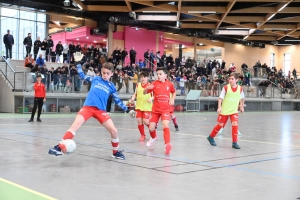 Monistrol-sur-Loire : Bas-en-Basset (U12) et Loire Mézenc (U13) s&#039;adjugent le tournoi futsal