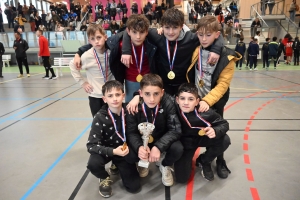 Monistrol-sur-Loire : Bas-en-Basset (U12) et Loire Mézenc (U13) s&#039;adjugent le tournoi futsal