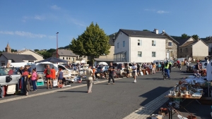 Une météo idéale aux Estables pour le vide-greniers et la soupe aux choux