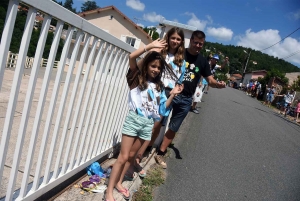 Tour de France : au coeur de l&#039;ambiance dans le « Mur » d&#039;Aurec-sur-Loire