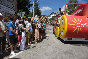 Tour de France : au coeur de l&#039;ambiance dans le « Mur » d&#039;Aurec-sur-Loire