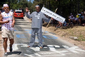 Tour de France : au coeur de l&#039;ambiance dans le « Mur » d&#039;Aurec-sur-Loire