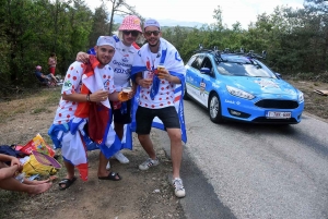 Tour de France : au coeur de l&#039;ambiance dans le « Mur » d&#039;Aurec-sur-Loire