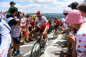 Tour de France : au coeur de l&#039;ambiance dans le « Mur » d&#039;Aurec-sur-Loire