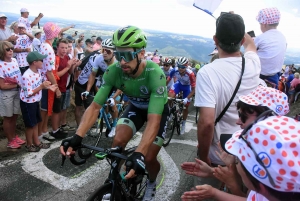 Tour de France : au coeur de l&#039;ambiance dans le « Mur » d&#039;Aurec-sur-Loire