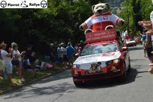 Tour de France : au coeur de l&#039;ambiance dans le « Mur » d&#039;Aurec-sur-Loire