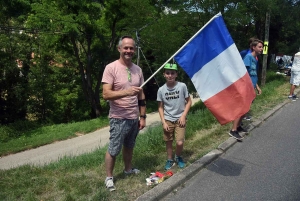 Tour de France : au coeur de l&#039;ambiance dans le « Mur » d&#039;Aurec-sur-Loire