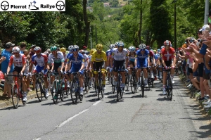 Tour de France : au coeur de l&#039;ambiance dans le « Mur » d&#039;Aurec-sur-Loire