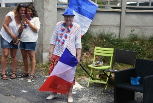 Tour de France : au coeur de l&#039;ambiance dans le « Mur » d&#039;Aurec-sur-Loire