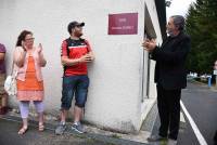 Jonathan Goutte, le président actuel, et Dominique Freyssenet, maire, ont dévoilé la plaque.