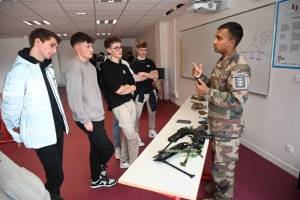 Yssingeaux : le lycée Emmanuel-Chabrier s&#039;engage avec les armées