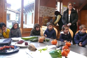 Grazac : les écoliers découvrent le maraîchage biologique