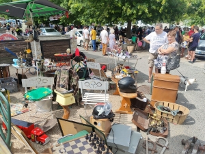 Yssingeaux : 200 exposants et de bonnes affaires en centre-ville