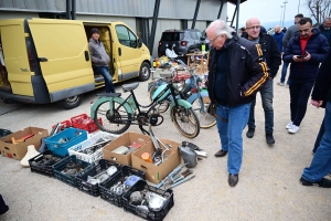 Monistrol-sur-Loire : le premier marché auto-moto de l&#039;occasion sur les chapeaux de roue