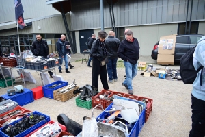 Monistrol-sur-Loire : le premier marché auto-moto de l&#039;occasion sur les chapeaux de roue