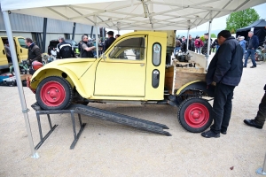 Monistrol-sur-Loire : le premier marché auto-moto de l&#039;occasion sur les chapeaux de roue