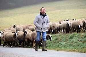 Saint-Maurice-de-Lignon : à « Esclunes », les riverains veulent de la fibre, pas d&#039;une antenne téléphonique