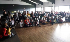 Un spectacle offert par le Relais petite enfance des Sucs