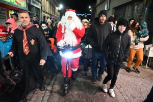 Une armée de Dumbledore dans les rues de Monistrol-sur-Loire