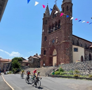 Cyclisme : Esteban Bringer le plus costaud au Grand prix de Cayres