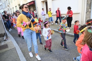 Beauzac : un concert de batucada dans les rues à la sortie de l&#039;école