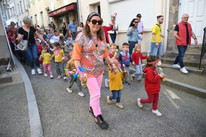 Beauzac : un concert de batucada dans les rues à la sortie de l&#039;école