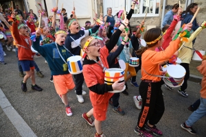 Beauzac : un concert de batucada dans les rues à la sortie de l&#039;école