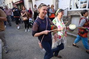 Beauzac : un concert de batucada dans les rues à la sortie de l&#039;école