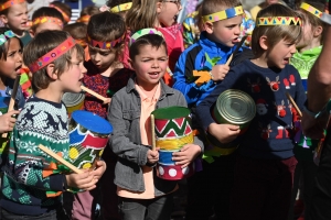 Beauzac : un concert de batucada dans les rues à la sortie de l&#039;école