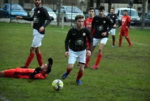 Foot : Bas-en-Basset se donne de l&#039;air, Montregard reste bloqué