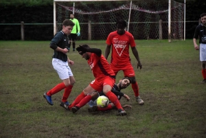 Foot : Bas-en-Basset se donne de l&#039;air, Montregard reste bloqué