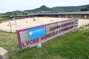 Yssingeaux : le concours de sauts d&#039;obstacles est lancé pour trois jours