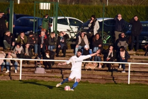 Foot : Les Villettes croquent, La Séauve craque en District 1