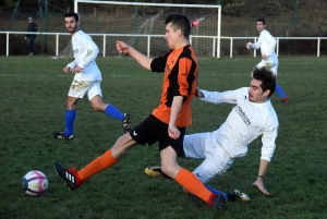 Foot : Les Villettes croquent, La Séauve craque en District 1