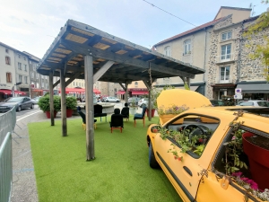 Yssingeaux : un aménagement éphémère interroge sur la place de la nature et de la voiture en ville