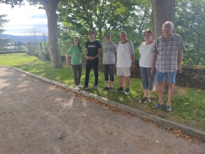 Monistrol-sur-Loire : une pétanque en musique dans les allées du parc du château