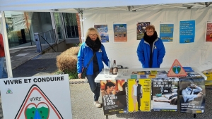 Vivre et Conduire aux Pâquerettes puis au Strol Motor Show