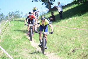 Jeune vététiste : les photos de la course U15-U17 à Montfaucon-en-Velay