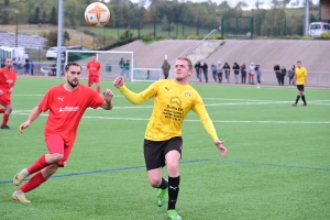 Foot, D2 : Sainte-Sigolène raccroche le bon wagon, Saint-Pal-de-Mons lanterne rouge