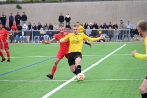 Foot, D2 : Sainte-Sigolène raccroche le bon wagon, Saint-Pal-de-Mons lanterne rouge