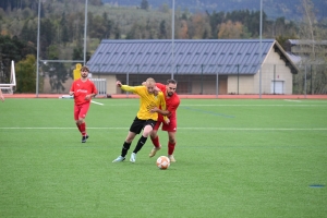 Foot, D2 : Sainte-Sigolène raccroche le bon wagon, Saint-Pal-de-Mons lanterne rouge